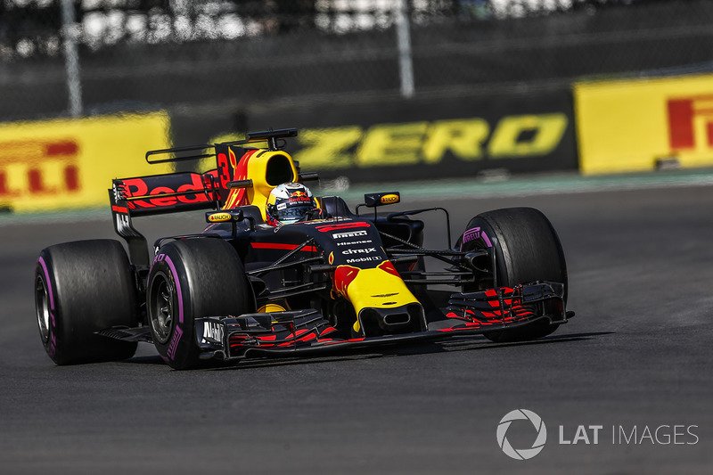 Motorsport's tweet photo. Check out the revised grid for the #MexicoGP after the latest penalties: https://t.co/fxX57mV7Cn #F1 https://t.co/Tl495Airo5