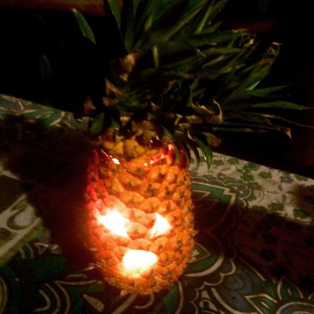 theYogaFish's tweet photo. Boo 👻 Piñas not pumpkins for your Halloween? .
#halloween #pinapple #pumpkincarving #trickortreat https://t.co/aePzBCPDJU https://t.co/XjsaFEFbOu