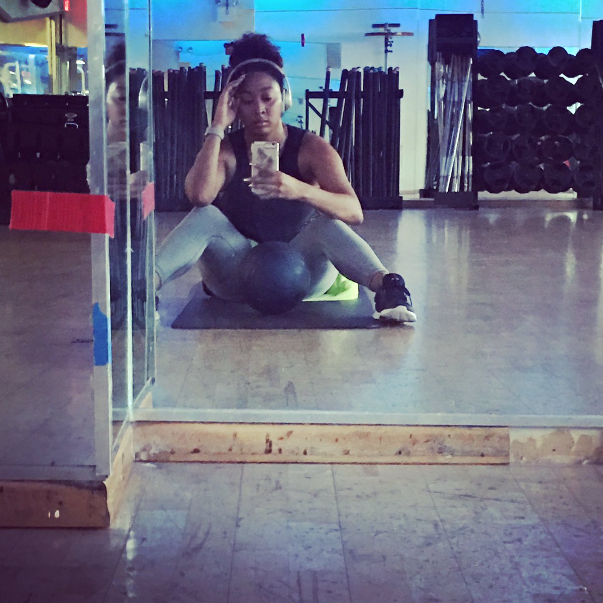 Suthern__Bell's tweet photo. This weeks mantra: "Phylicia you cannot out gym a bad diet๐ซ" #ImAFoodie #lightbeinglight #harlemliving #CountdownToTrinidad https://t.co/SubZcZSZeM