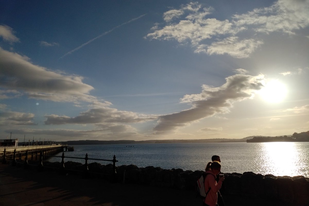chrislintonlaw's tweet photo. October 29th.... Really? #Torquay looking better than ever! #icecreamweather #lovetorbay #lovedevon @wmlegal #devonlaw https://t.co/zwu9TK6lIx