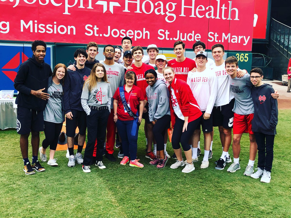 MaterDeiHoops's tweet photo. This years Grand Marshal, Jamie Brewer! Catch her on Amazon Prime’s new show, “Love you more”, November 10th. #dsaoc #MDHoopsGivingBack https://t.co/3xI3mmcYnN