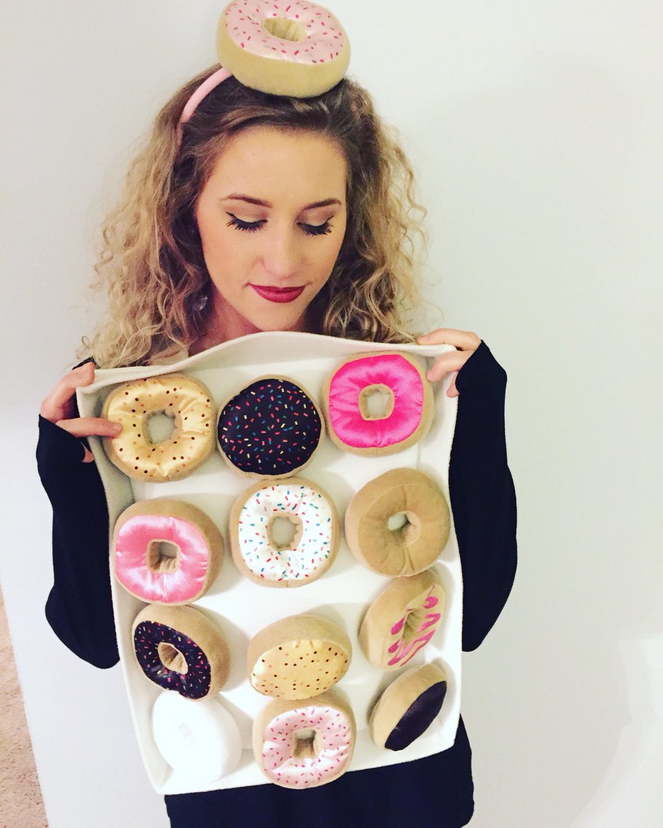anniewildgen's tweet photo. Spent $25 on a kids costume and it was worth every penny #donutsayitsjustforkids @tjmaxx https://t.co/fH1zC3sl1f