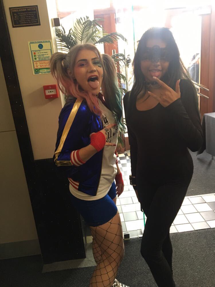 LucieeClosier's tweet photo. My girls ready to smash rock week!!!!! @FactorEssexHQ https://t.co/tnMexNuV3r