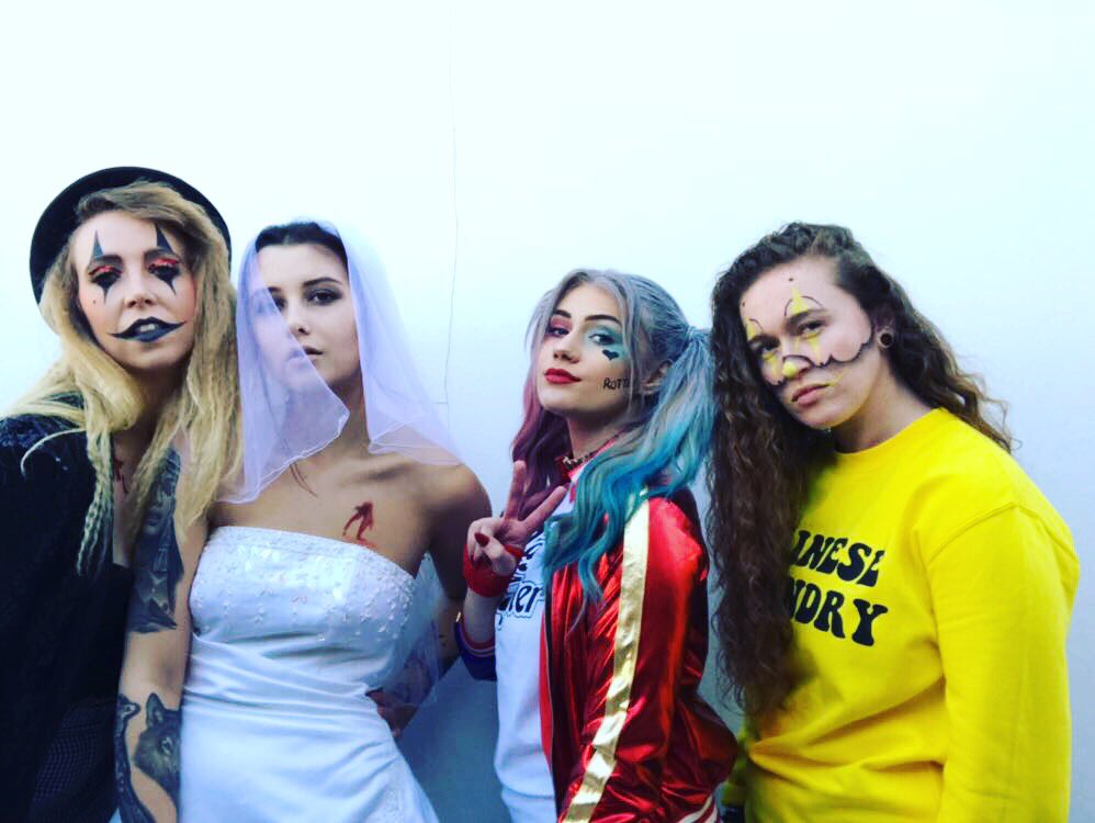 LucieeClosier's tweet photo. My girls ready to smash rock week!!!!! @FactorEssexHQ https://t.co/tnMexNuV3r