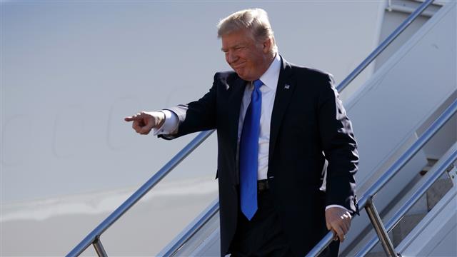 AlphaWavePC's tweet image. WSJ #SmallBusiness : What's Weighing on Trump's Weak Poll Numbers viralmarketingglobal.uk/61luf