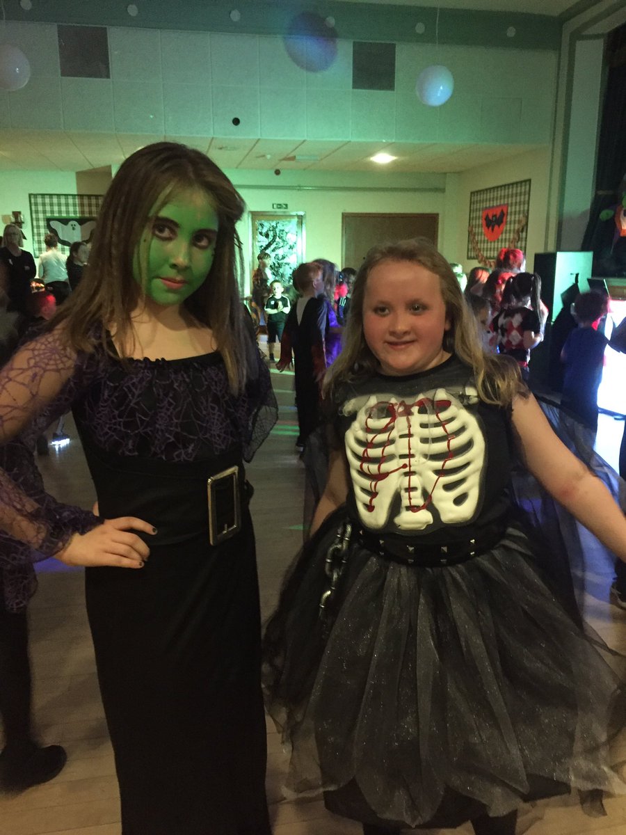 stpats_pta's tweet photo. More fun and games at our Halloween family party @StPatricks_PS @Nursery_StPats https://t.co/CrjfaCK5BK