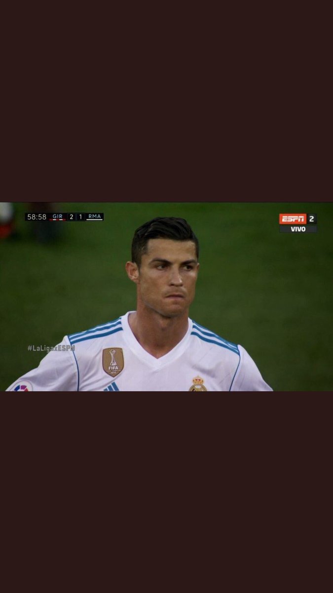 ALjnfawy1's tweet photo. وقت الخسائر مافي احد يتكلم عن تخاذله
وقت الانتصارات يُنسب له المجد 
وهو طول الوقت مجرد مزهرية في الملعب  

#ريال_مدريد_جيرونا https://t.co/DnQdzi5e7r