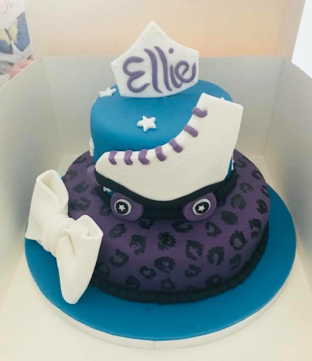 We've been busy celebrating our daughters 11th birthday this weekend. Where does the time go? #feelingold #cake #partytime #family