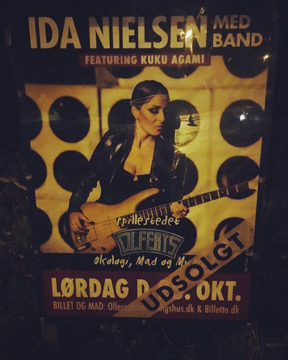 idanielsenbass's tweet photo. #soldout show in #Ollerup yesterday.. 🙏🏽 #goodtimes &amp; #funkmusic in the #dk countryside🙃🎸 #grateful #ontour #idanielsenband #turnitup https://t.co/axuVcejTuS