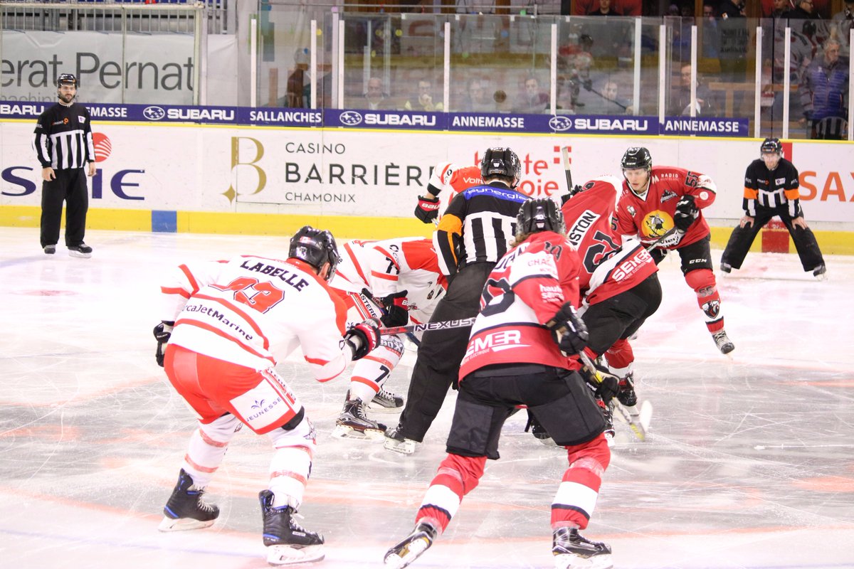 PionniersHockey's tweet image. [#CHEBOR] | Début de match | La partie démarre entre les Pionniers et les Boxers ! #SLMHockey #GoPionniers