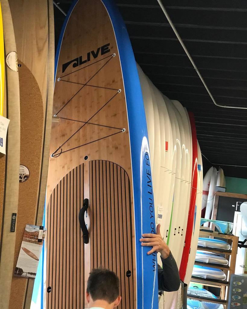 boatersrepublic's tweet photo. Another #liveUtility on its way to its new home! #boatersrepublic #floaton https://t.co/sAk6XhakfH https://t.co/tzldc6qyLA