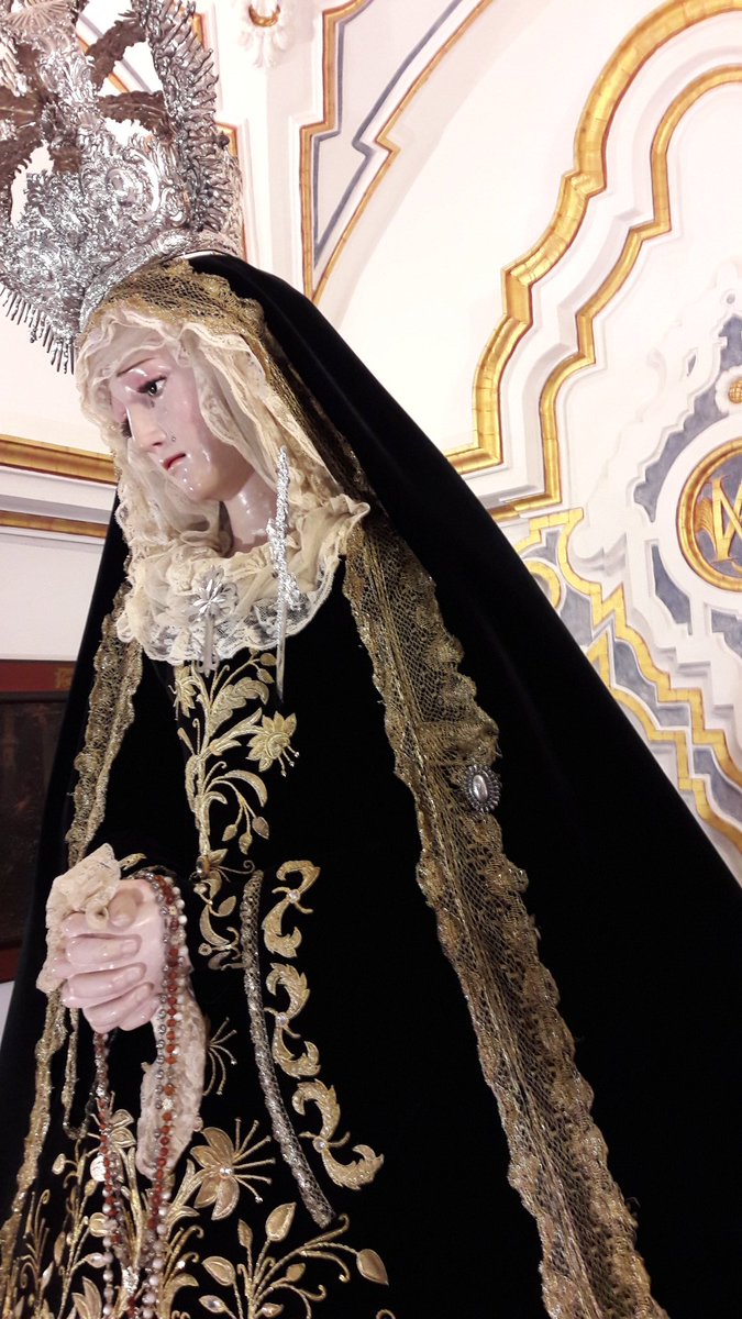 CofradiaDeAbajo's tweet photo. Nuestra Señora de la Paz ya se encuentra ataviada de luto para la conmemoración de los fieles difuntos. https://t.co/bkaTvV95vn