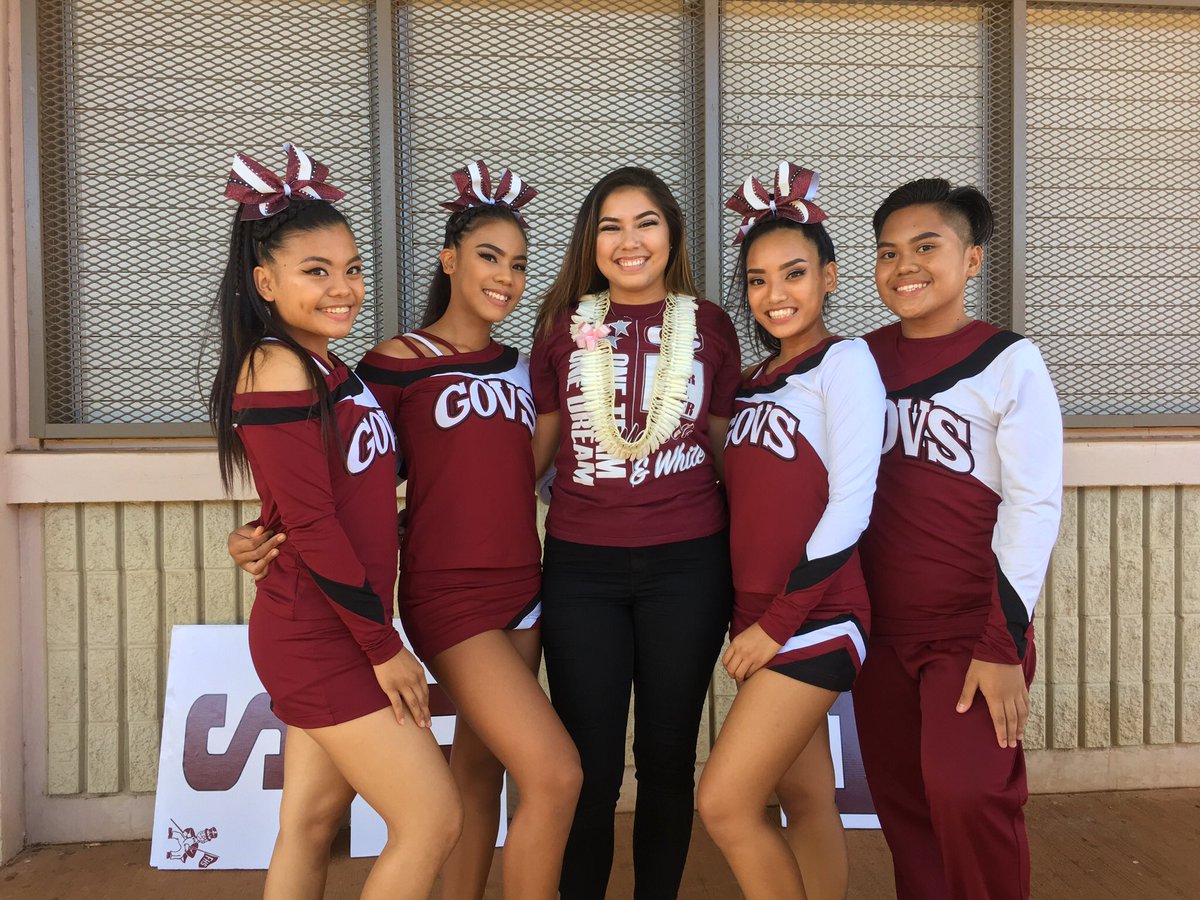 lynnetep_'s tweet photo. 4 of us made it to OIA’s. We didn’t make it to states but at least we made it to the top, it was a great one with them 😊 #flab4 ❤️ https://t.co/ZgAnmQ4f4E