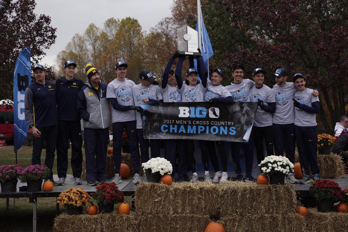 UMichTrack's tweet photo. The definition of #SundayFunday. A #B1GXC team title sweep! #GoBlue #HailtotheVictors https://t.co/NqiwSEyDbI