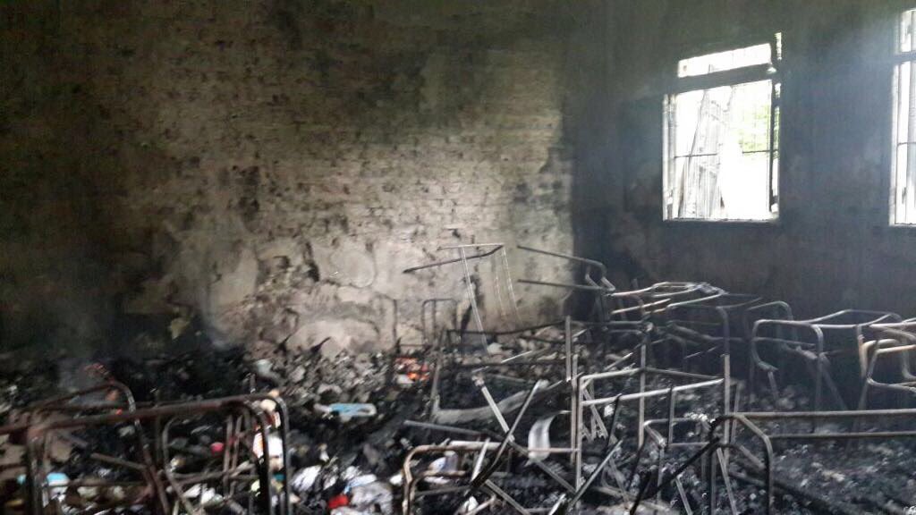 joserarteaga's tweet photo. Incendiaron la Esc 23, además de buscar a los responsables es hora de poner de pie su escuela 1ria y construir la 2daria donde corresponde. https://t.co/RpL2apElQj