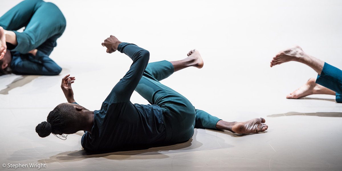 wright_stephen_'s tweet photo. Lovely time photographing @theoclinkard's beautiful work, #ThisBrightField at @LabanTheatre yesterday. Full gallery: https://t.co/g3aDBKiOWJ https://t.co/bSwvhMIx3g
