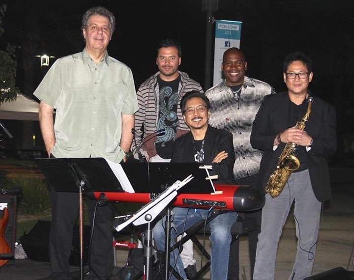 BoyKatindig's tweet photo. Cool smooth jazz hit w these cats. At Cottonwood 😎🎹 #jazzhit #socaljazz https://t.co/QvlTAUSW4s