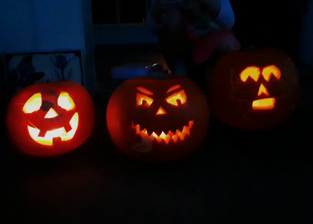 AquaMoor's tweet photo. #Halloween pumpkins finished, now looking forward to our first use of @deeptrekker ROV for #aquaculture #moorings #inspection tomorrow https://t.co/vBZKrX06LA