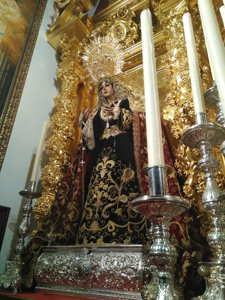Ya está María Stma de la O ataviada para la festividad de todos los Santos <a href="/HdaddelaColumna/">Hermandad de la Columna</a> #CofradiasMLG