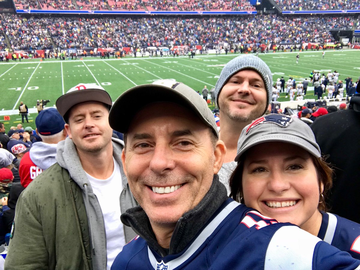 KristenOnCom's tweet photo. #patsgame #pats40th https://t.co/iwlDRaexhV