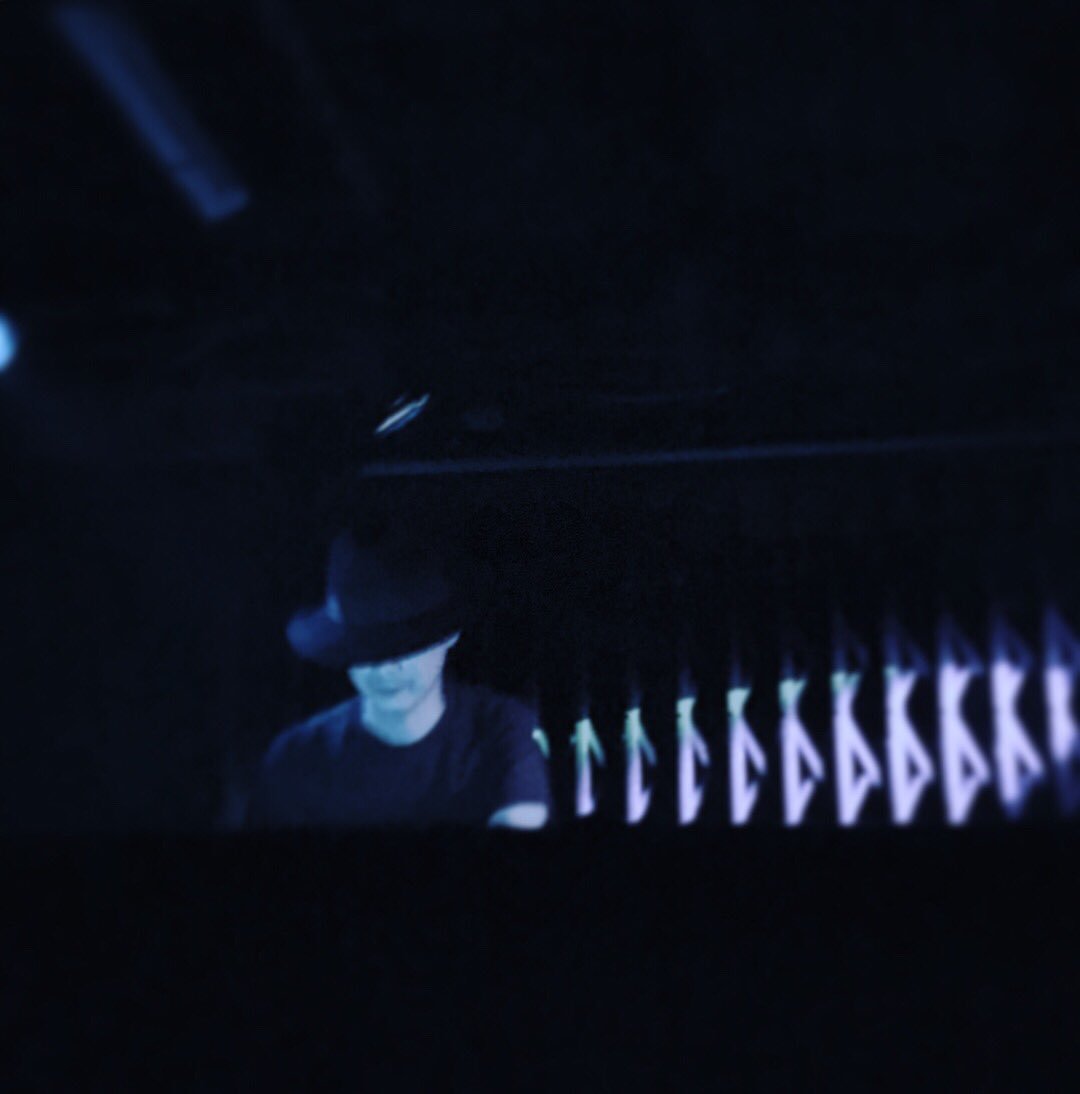 Acolvsky's tweet photo. 20171025
Ryoji Ikeda DJ Night:ROCK HARD&LOUD
#ryojiikeda
#takuyaminami
#kyotometro
#kyotoexperiment2017
https://t.co/xk0SeBtYsx https://t.co/L9xDk3T3DG