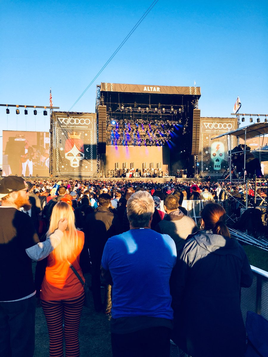 NawlinsMusic's tweet photo. @headandtheheart are KILLING their set right now at @VoodooNola! Who’s watching?? #warnermusicu #altarstage #citypark #VoodooFest2017 https://t.co/JuPSPocso4