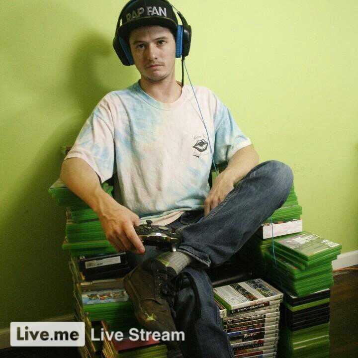 MarkDoesCF's tweet photo. 🙌 YASSS It's time for a great show TH3 BIG M3SS:#Lit #Friends #Achievements #Depression  https://t.co/HzhBlTc9T7 https://t.co/GuiS2EPEA3