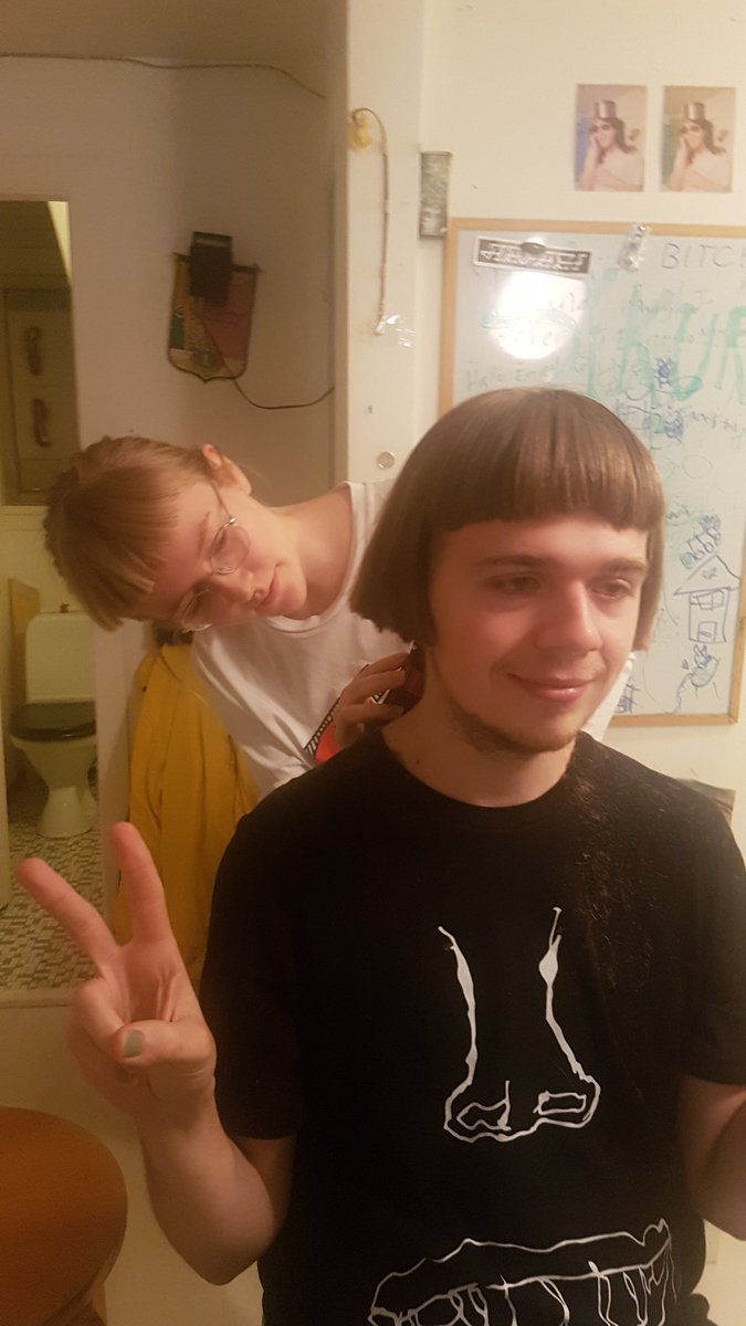 krakkus's tweet photo. "Hljómsveitaræfing" https://t.co/LCqCWFiDru
