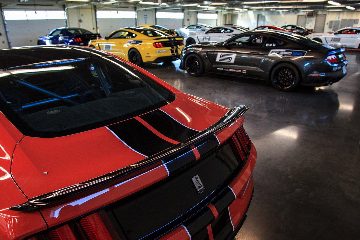 WHteamofficial's tweet photo. Greetings from the garage! Ford Performance Racing School. #FPRacingSchool #PerformanceDriving #Mustang https://t.co/M8Covdtbmw