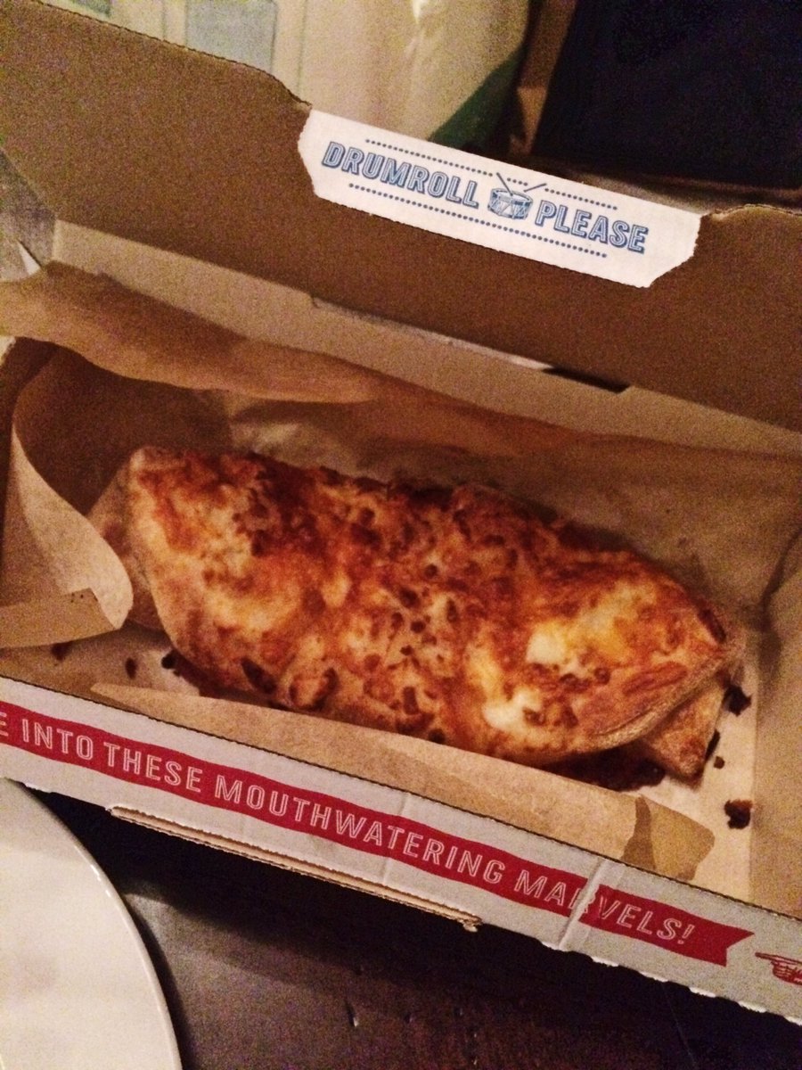 MeagenNotMegan's tweet photo. When your marketing outdoes itself. Ain't nobody watering over this marvel, @dominos. #wheresthesauce https://t.co/AgzPeadzwh