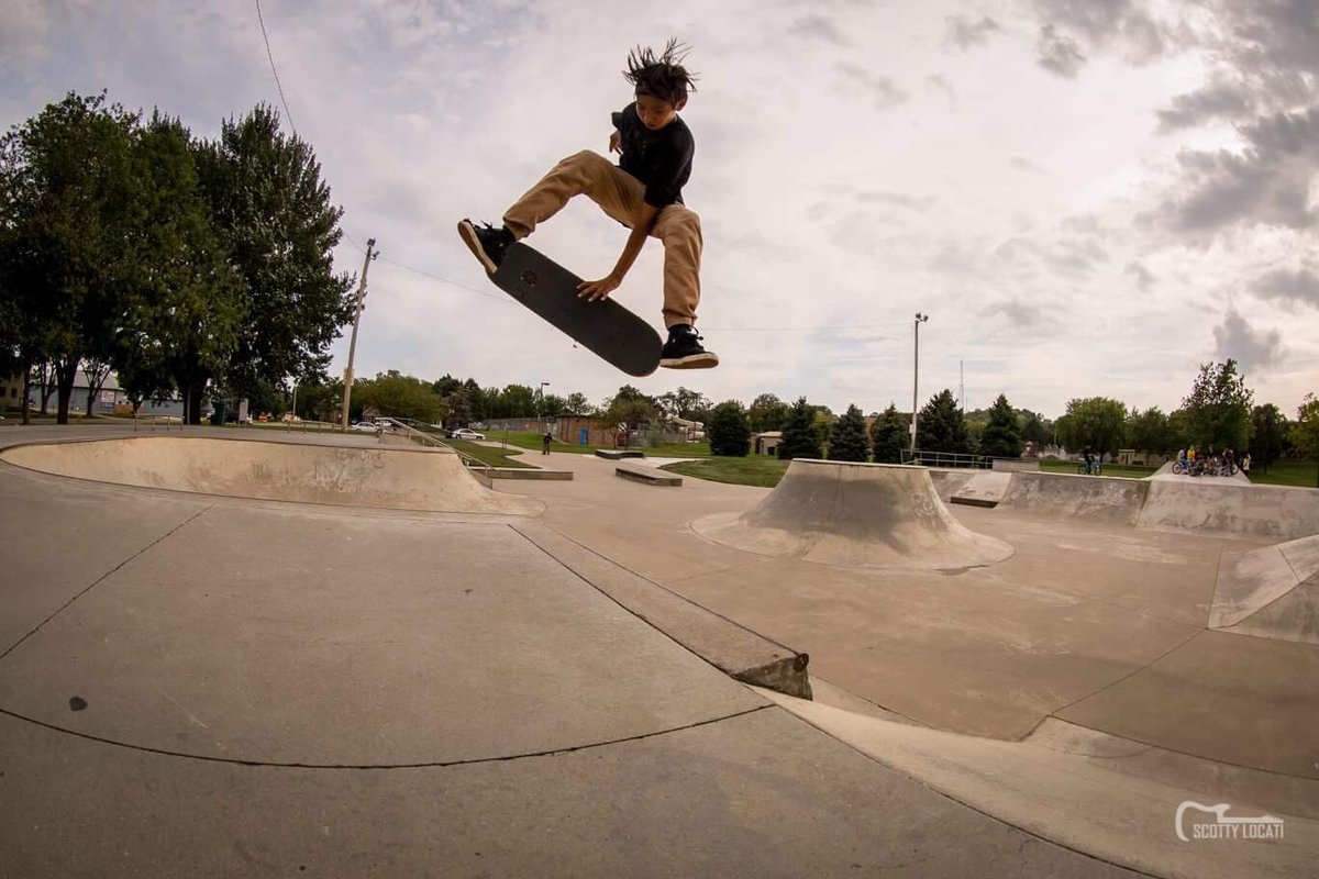 Knarly grab kid! #skate #knarly #skateboarding