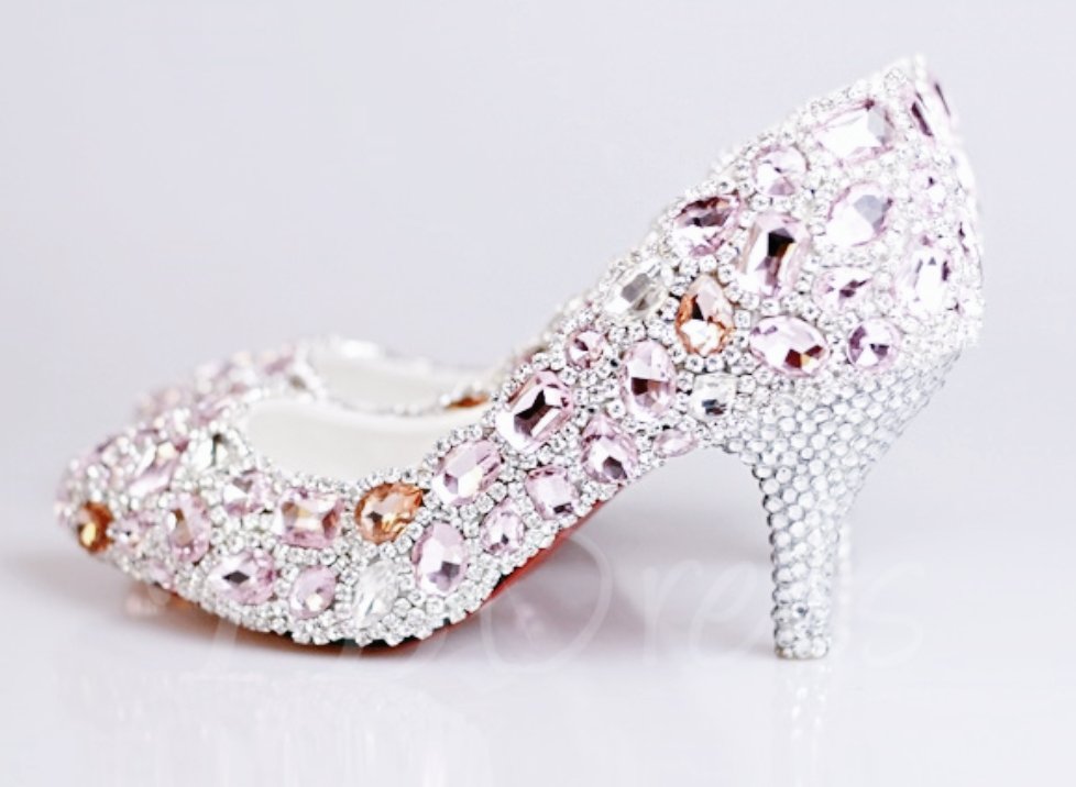 Say you love these as much as we do 💖💖💖💖👑 #princess #wedding #heelsaddict #Christmas WOW #tdream