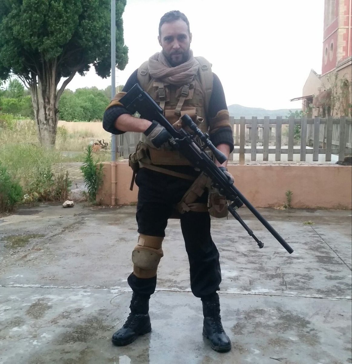 PABLOFERRARIX's tweet photo. memories of the scene the Sniper with Anissa Kate #Sniper #francotirador #cumlouder https://t.co/vUotnrJ71L