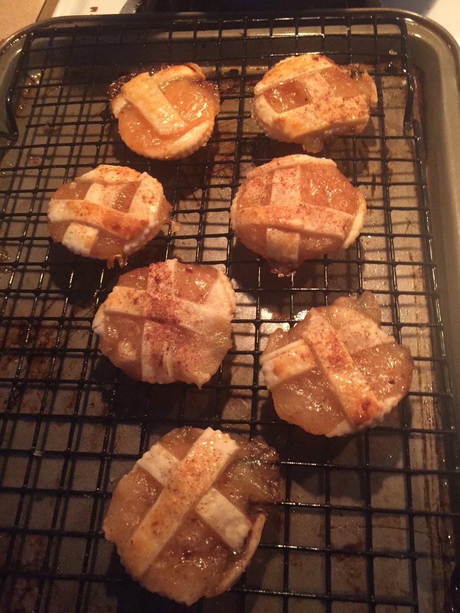llabutterfly's tweet photo. Apple pie cookies https://t.co/iMEUQp2eRx
