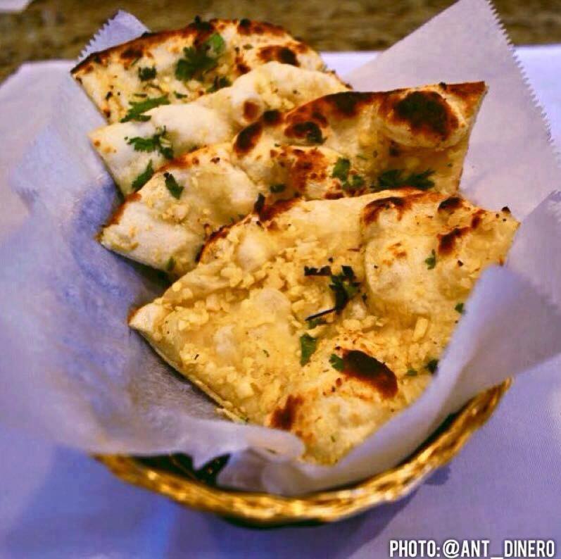 dosafactory's tweet photo. We could eat this NAAN stop! 👅

#BostonEats #NewburySt https://t.co/oAkrFTjpHQ