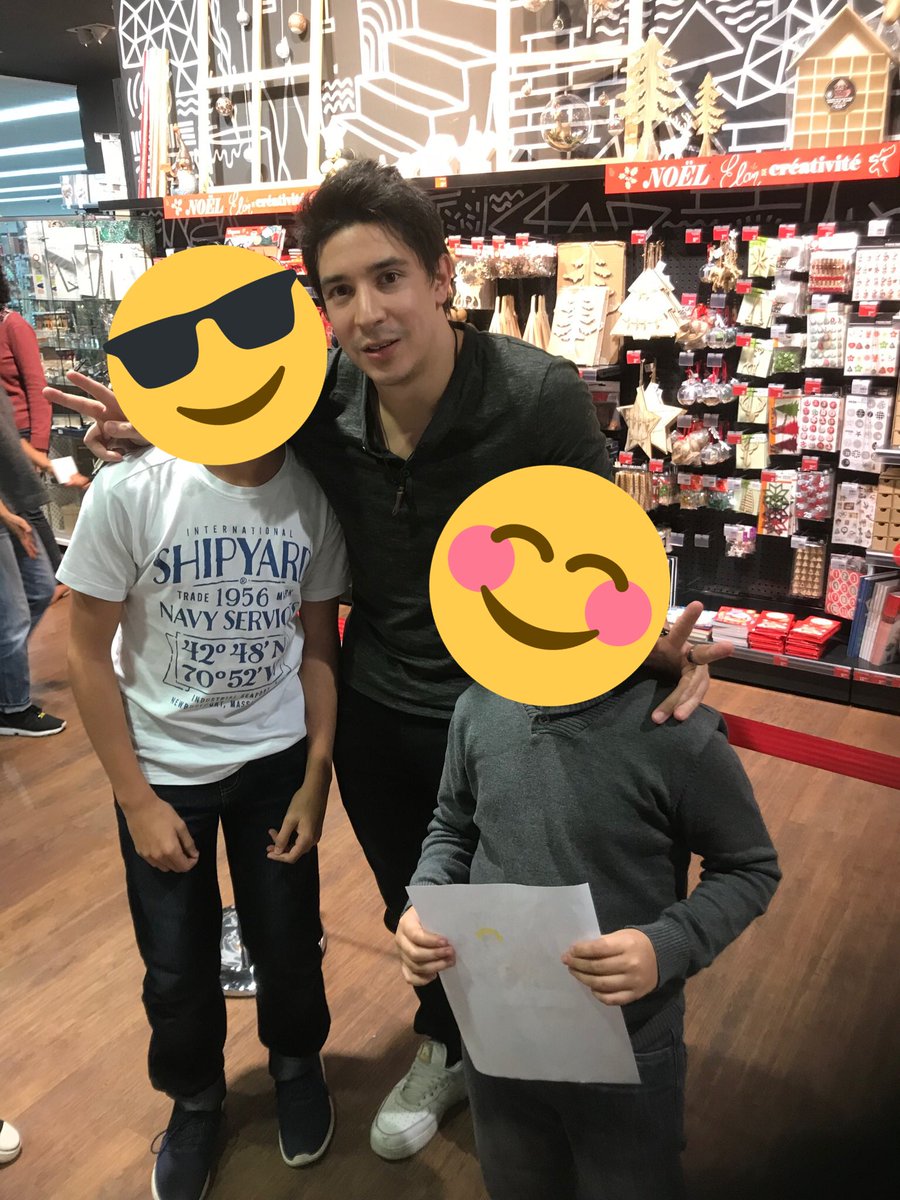 Ralphdu75yt's tweet photo. Merci pour là photos @TutoDraw #Drawbox https://t.co/DzKqCZAcZ4