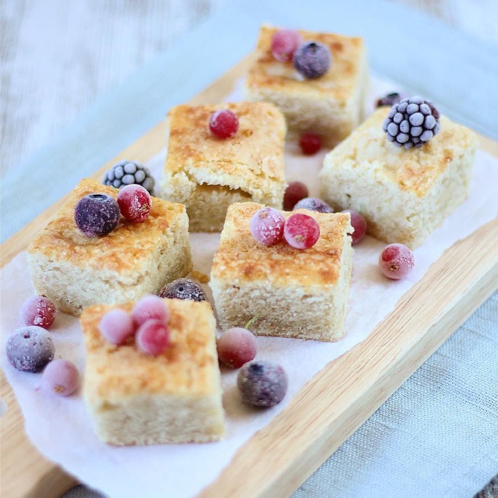 AliceBakery_es's tweet photo. Para la tarde de domingo un buen bizcocho casero de yogur.
•
#bake #bakery #food52 #food #foodie #foodporn #aliceb… https://t.co/dn4NFjCAvt https://t.co/Wk1CEzur5R