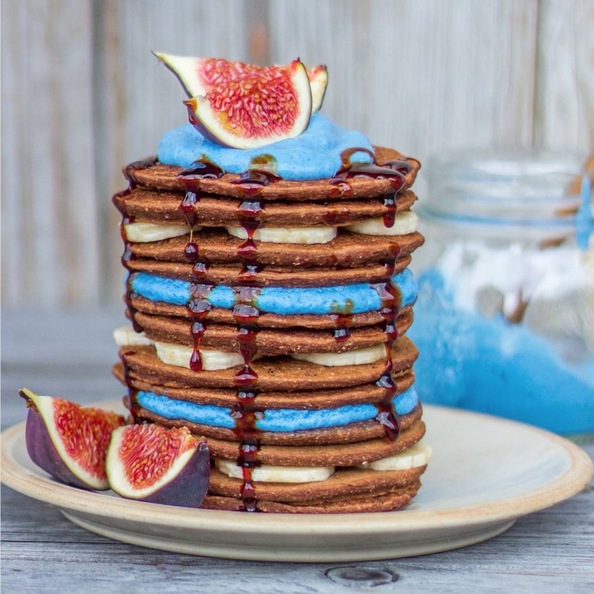 Gingerbread #pancakes? YES PLEASE! Grab your chocolate Hemp Burst, now 15% off &amp; visit @fitomatoes for the recipe! (Offer expires 10.31.17)