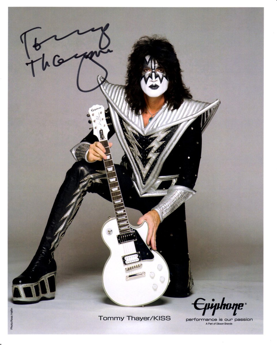 deuce1121's tweet photo. Signature Sunday
KISS - Tommy Thayer
Tokyo JP
Mar 1, 2015

https://t.co/SWFX6egHIM

#franksign
#KISS
#frankstuff
@KISSOnline
@tommy_thayer https://t.co/AHIpQiFluS