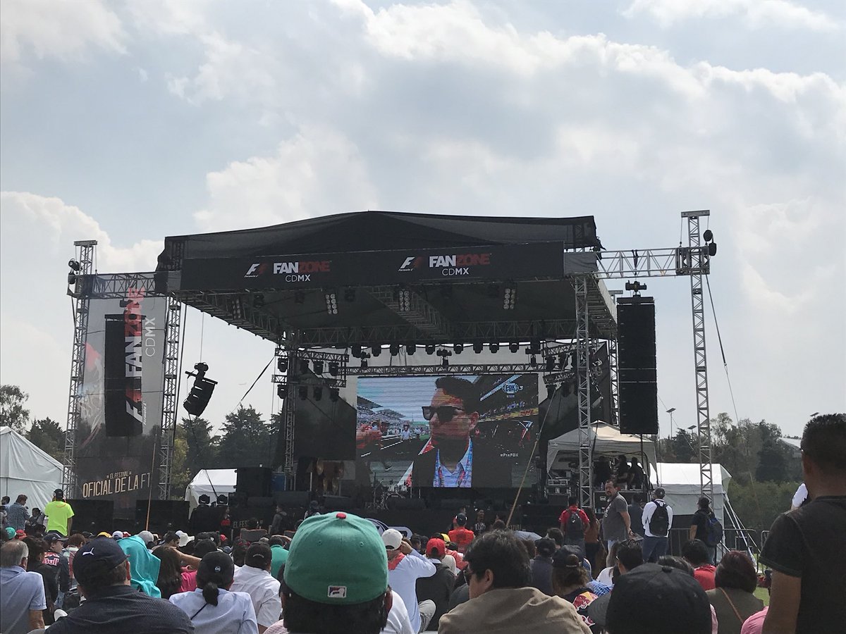 Lejitos pero aquí andamos <a href="/SChecoPerez/">Sergio Pérez</a> a verle con todo!!! <a href="/F1FanZoneMexico/">F1FanZone</a>