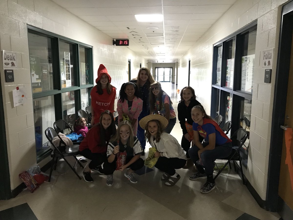 emillerey's tweet photo. So proud of my JKB kids! Great turnout for Halloween at East! @lehs_wsoccer @LakotaSuper @EAST_HAWKS @HawksLadiesGolf @LEHSJKB https://t.co/EtmKQQdk1B