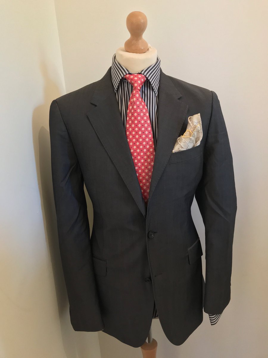 BrandsAndLabels's tweet photo. https://t.co/RuJzLAnAc7 - For #sale! MENS 40R REISS TWO BUTTON SINGLE BREASTED GREY  (...) | via @SpreesyCo - #deals https://t.co/C2d5hkC0ST