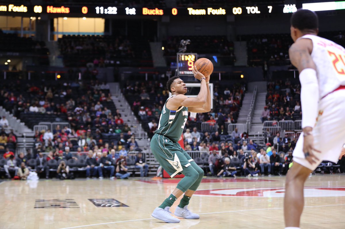 SWISH!!  #FearTheDeer https://t.co/jUbFs4Duc4