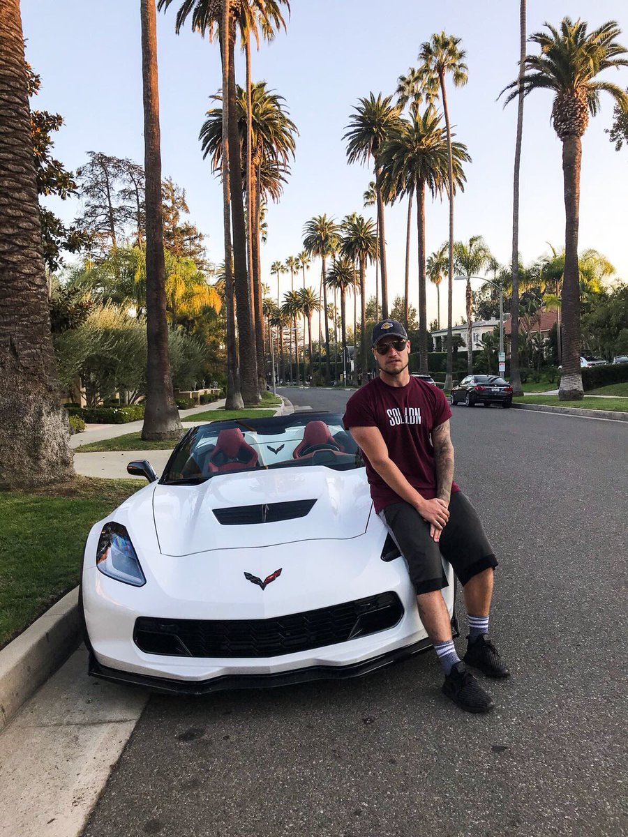 #SOLClothing is back and we’re doing it bigger than before 💥

The #SOLxLDN winter collection drops - 4/11/2017. 

Supercarsoflondon.co.uk