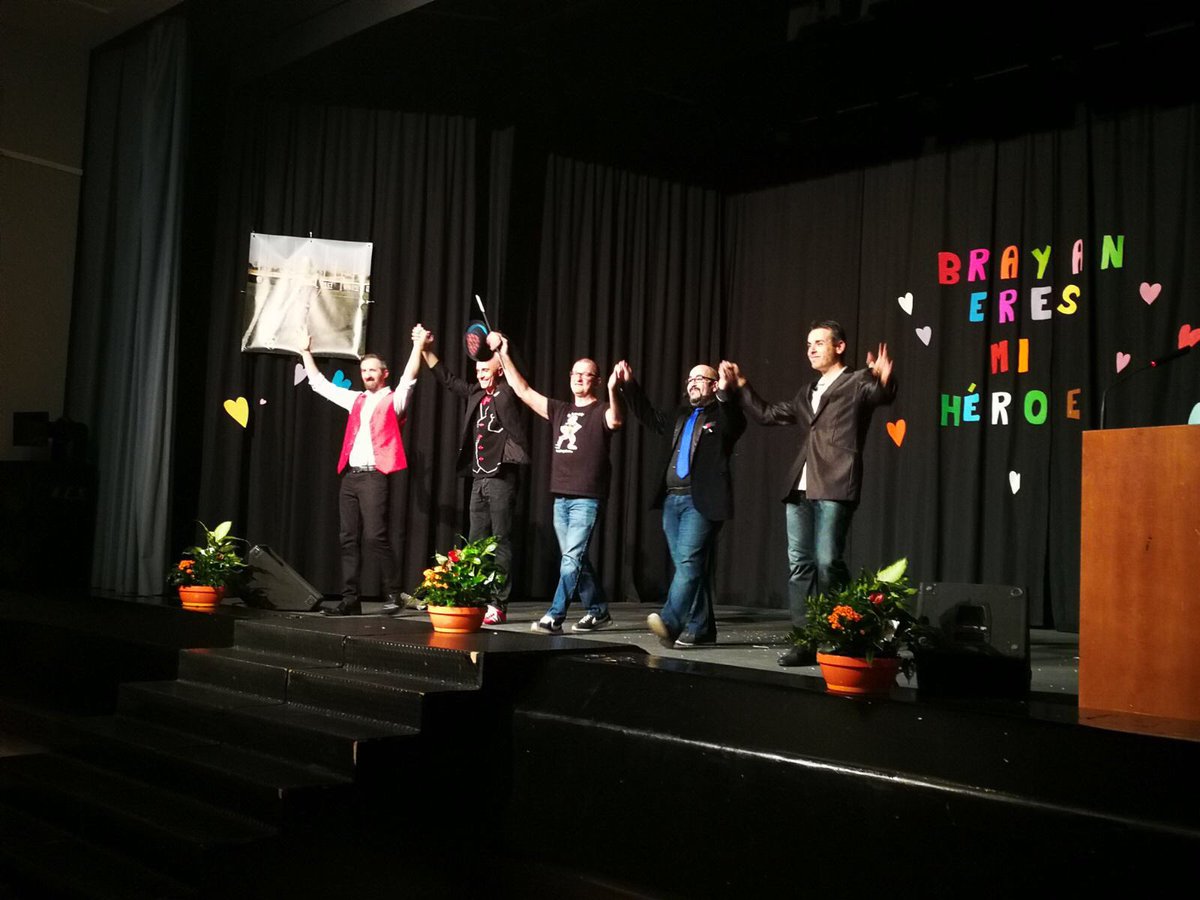 MAGICJORDI's tweet photo. Gala solidaria por Brayan. Gracias a todos, lo hemos pasado genial!😊 https://t.co/knMq8MSc4e