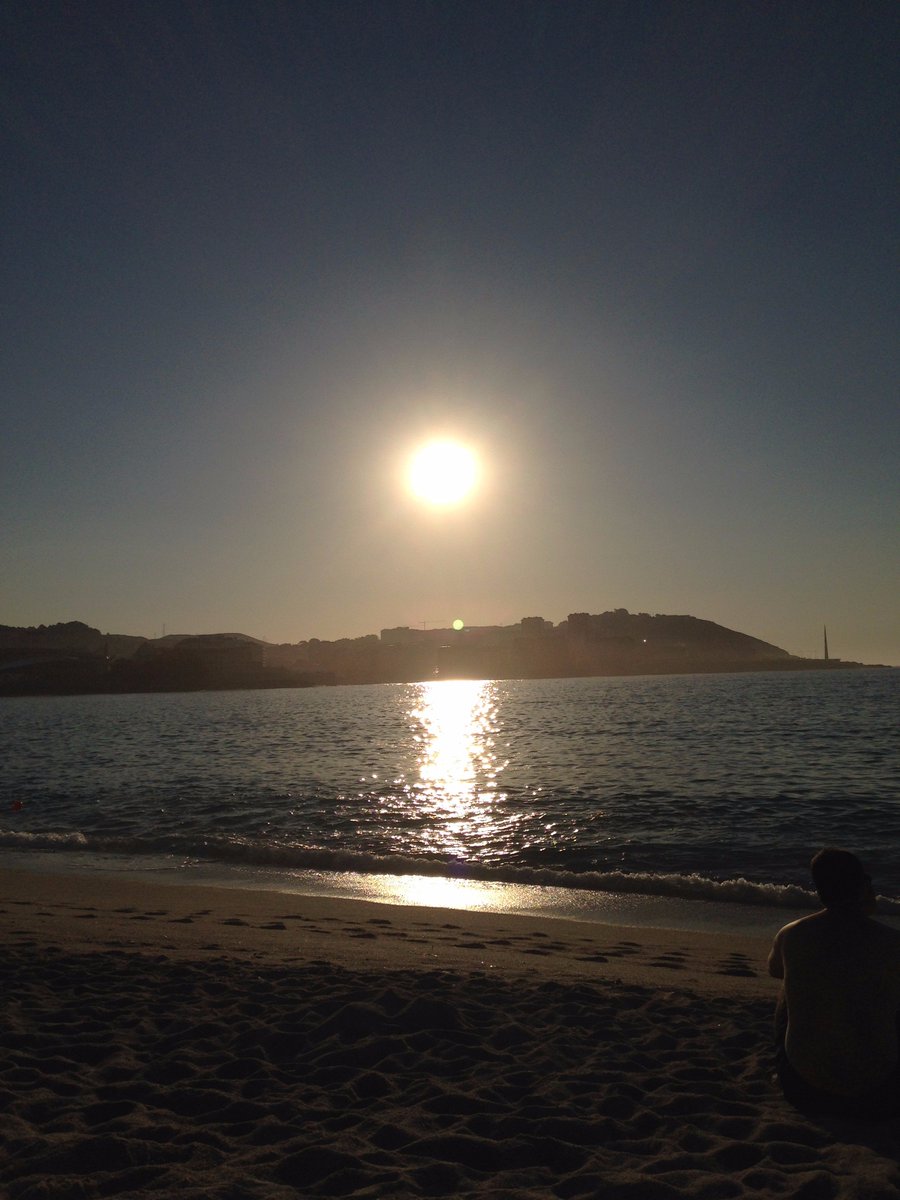 traceee427's tweet photo. Atardecer en Coruña💙- #Galicía #ComparteTuAtardecer #LaRisaEsBonita662 #FelizDomingo #BuenasNoches @LaVidaChaChiOfi https://t.co/93DnsOhvWL
