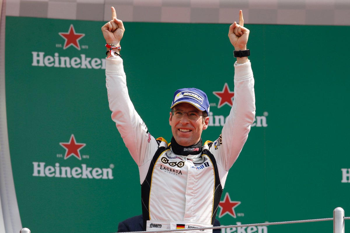 LechnerRacing's tweet photo. Michael #Ammermüller @PorscheSupercup Champion 2017
@autodromohr
Full story👉https://t.co/RQBL7WJcMj #PMSCmexico https://t.co/PRuwaaPkCt
