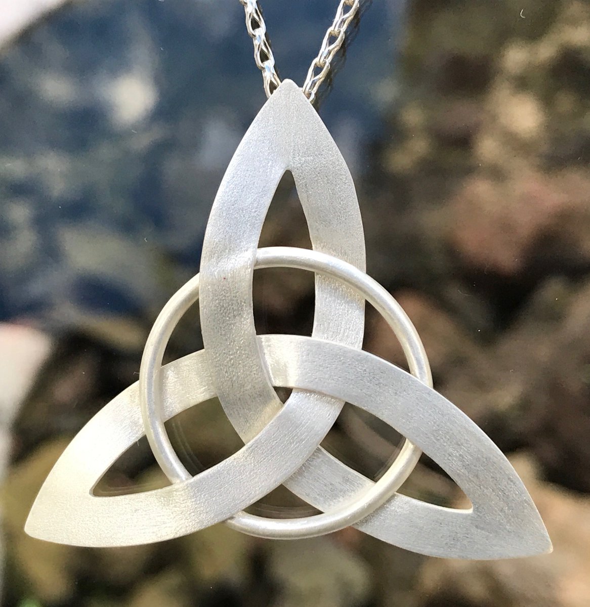 FabiolaSort's tweet image. Hermoso y elegante dije La Triqueta kichink.com/buy/1537465/fa…

#FabiolaSortJoyeríaArtesanal
#HechoAMano
#HechoEnMéxico
#Kichink