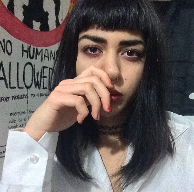 firefirefliesss's tweet photo. mia wallace of the poor ❄️👃🏻💉#goddamn #wherethedrugsat https://t.co/HKzmlDF2Xa