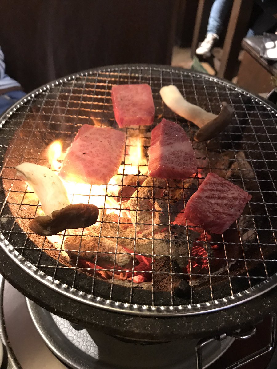 昨日の晩はだいぶん肉ったwww
相当うまかったわ。